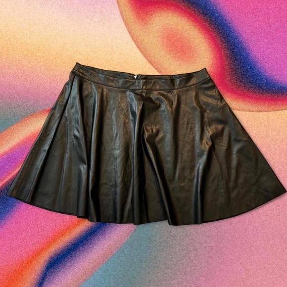 FA Black Leather Skater Skirt - Picture 1 of 3